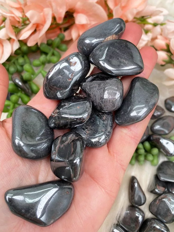 Signification et Vertus de l’Hématite :